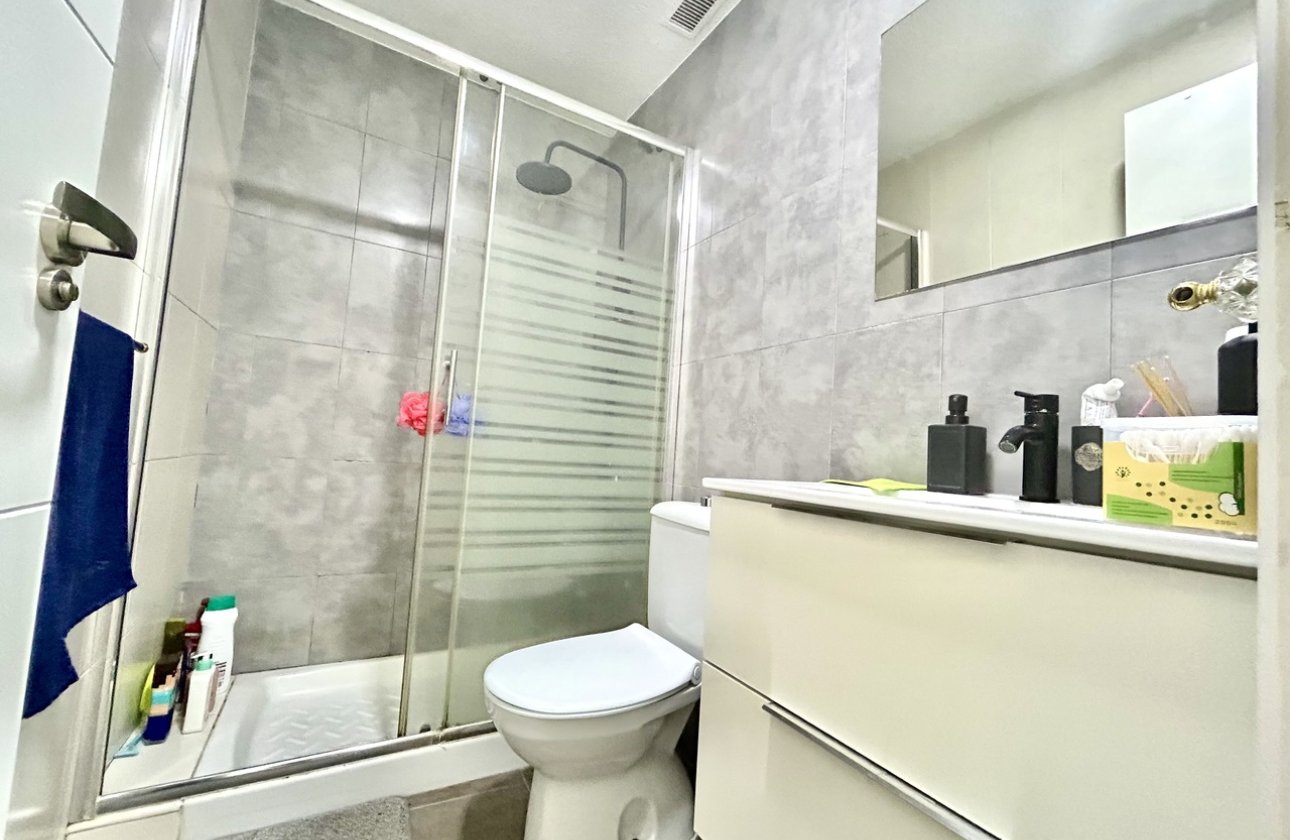 Reventa - Apartamento / piso - Torrevieja