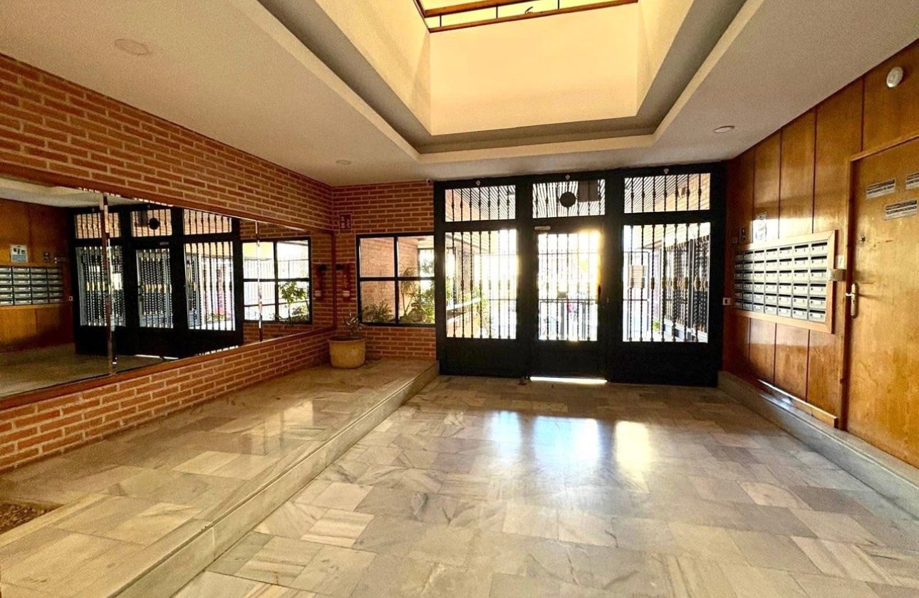 Reventa - Apartamento / piso - Torrevieja