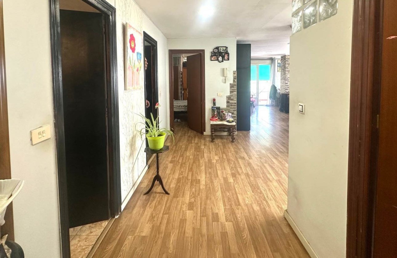 Resale - Apartment / flat - Torrevieja - Centro