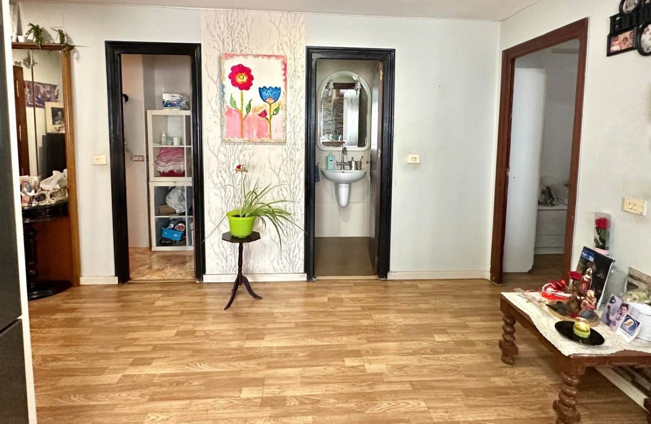 Resale - Apartment / flat - Torrevieja - Centro