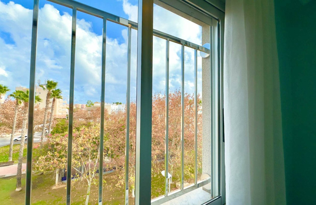 Resale - Building - Torrevieja - Nueva Torrevieja - Aguas Nuevas