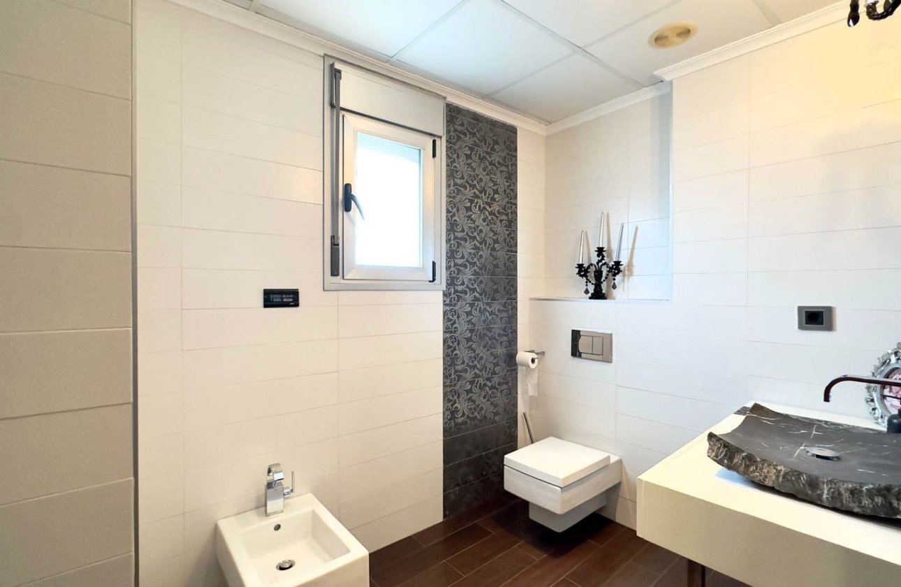 Resale - Building - Torrevieja - Nueva Torrevieja - Aguas Nuevas