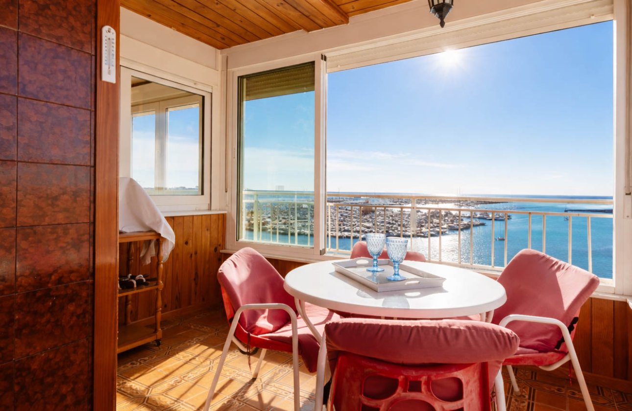 Resale - Apartment / flat - Torrevieja - Playa del Acequión