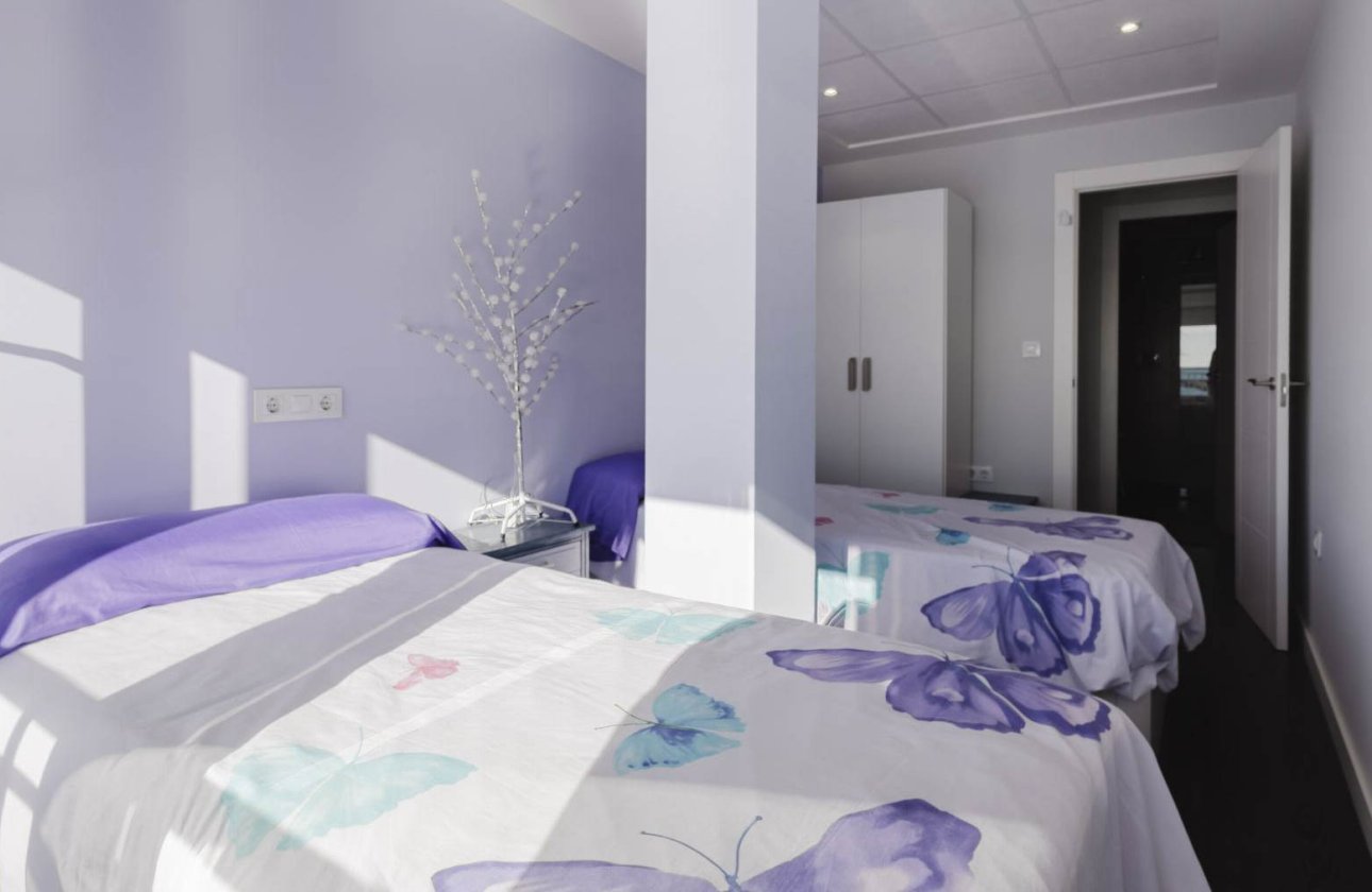 Resale - Apartment / flat - Torrevieja - Playa del Acequión