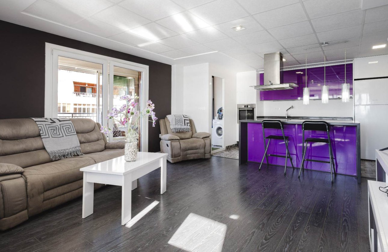 Resale - Apartment / flat - Torrevieja - Playa del Acequión