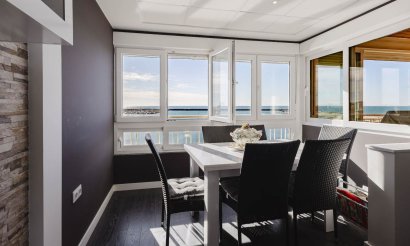 Resale - Apartment / flat - Torrevieja - Playa del Acequión