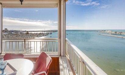 Resale - Apartment / flat - Torrevieja - Playa del Acequión