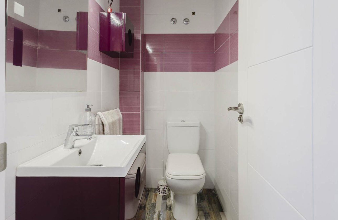 Resale - Apartment / flat - Torrevieja - Playa del Acequión