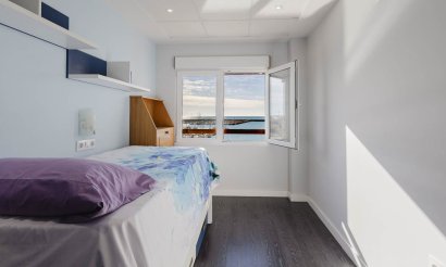 Resale - Apartment / flat - Torrevieja - Playa del Acequión