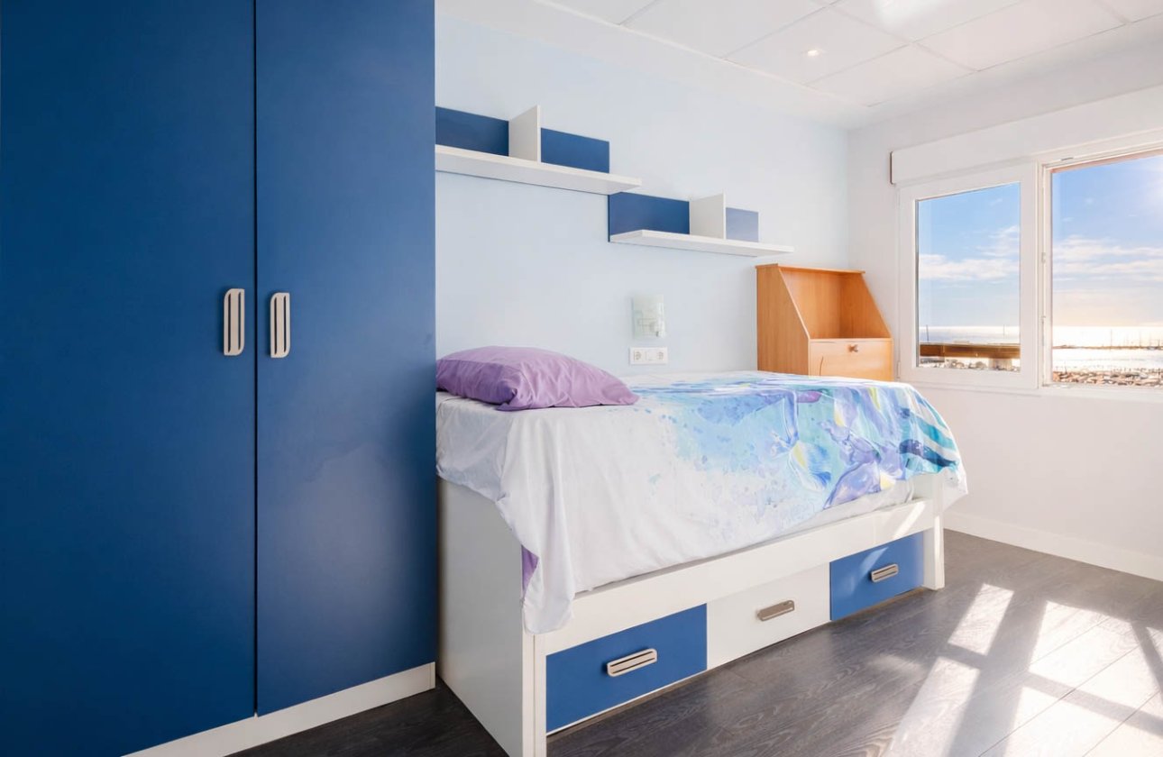 Resale - Apartment / flat - Torrevieja - Playa del Acequión