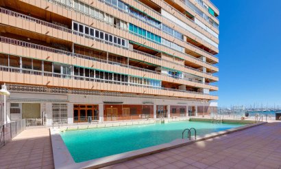 Resale - Apartment / flat - Torrevieja - Playa del Acequión
