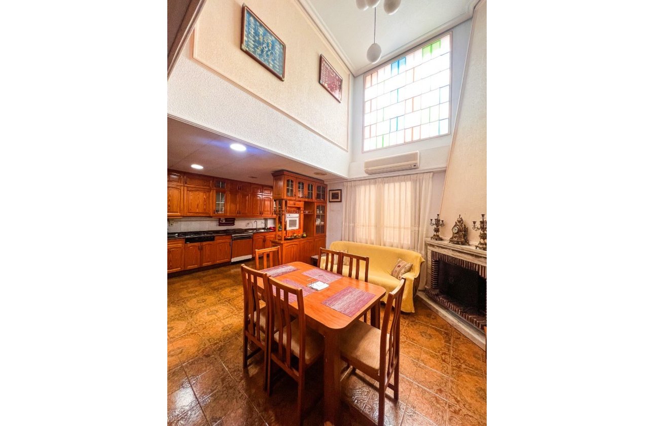 Resale - Villa - Guardamar del Segura - Guardamar pueblo