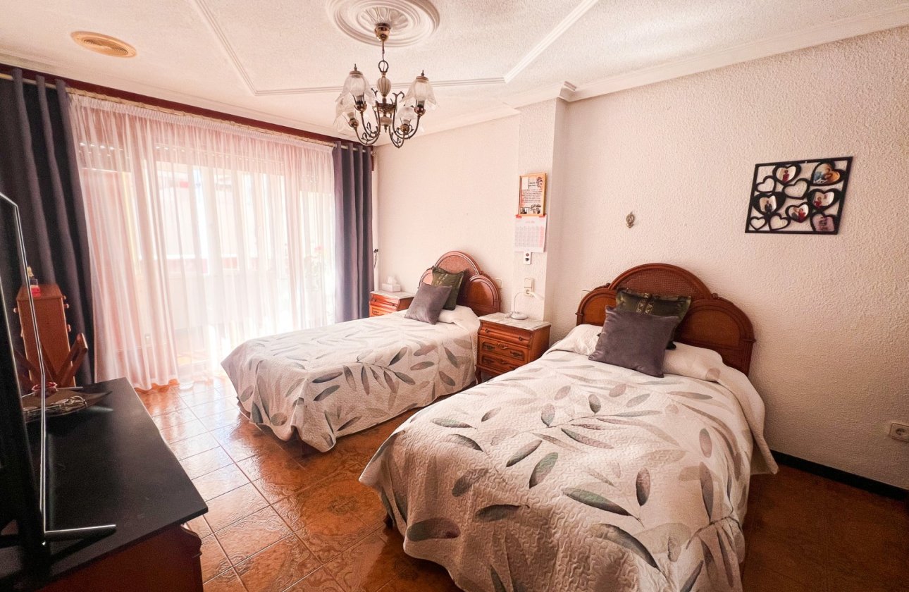 Resale - Villa - Guardamar del Segura - Guardamar pueblo