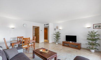 Resale - Apartment / flat - Torrevieja - Punta Prima