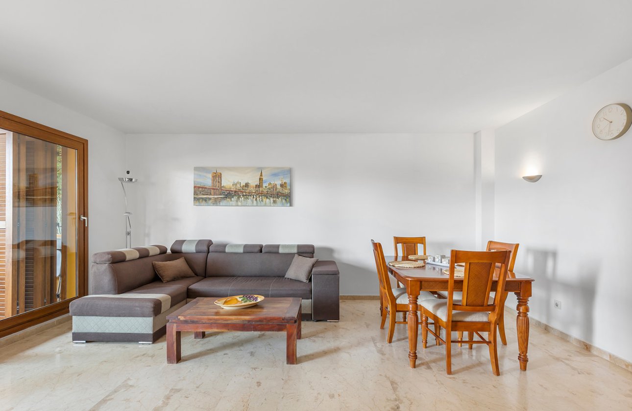 Resale - Apartment / flat - Torrevieja - Punta Prima