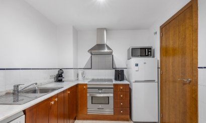 Resale - Apartment / flat - Torrevieja - Punta Prima