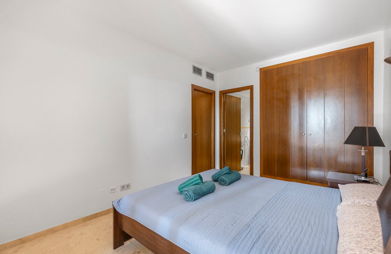 Resale - Apartment / flat - Torrevieja - Punta Prima