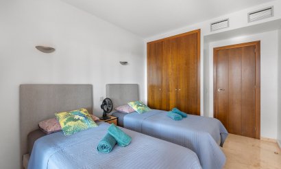 Resale - Apartment / flat - Torrevieja - Punta Prima