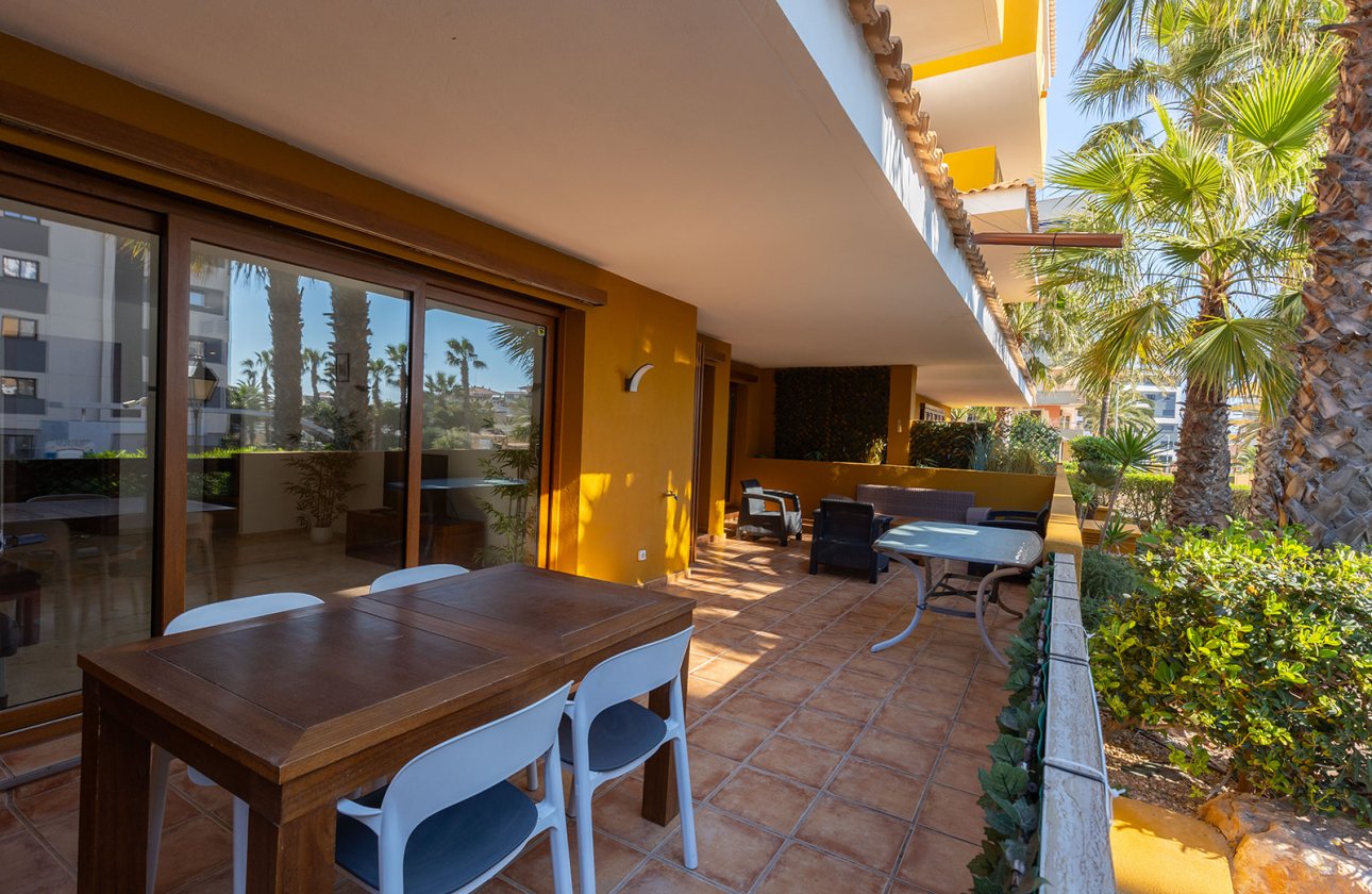 Resale - Apartment / flat - Torrevieja - Punta Prima