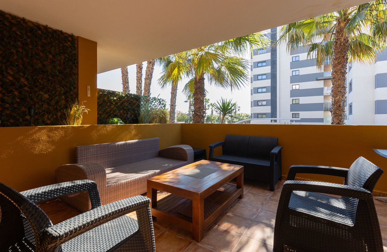 Resale - Apartment / flat - Torrevieja - Punta Prima