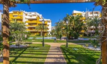 Resale - Apartment / flat - Torrevieja - Punta Prima