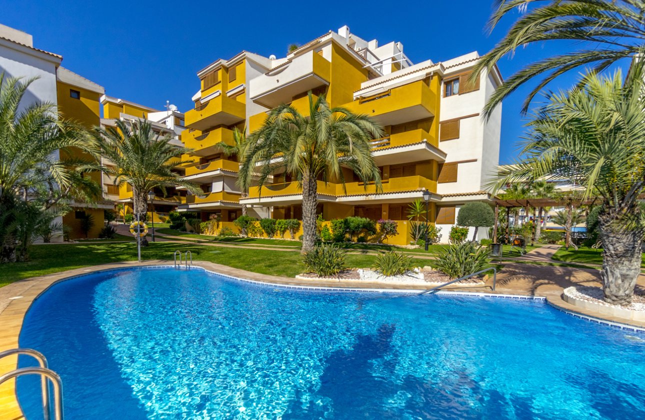Resale - Apartment / flat - Torrevieja - Punta Prima
