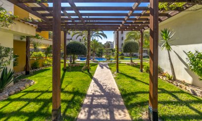 Resale - Apartment / flat - Torrevieja - Punta Prima