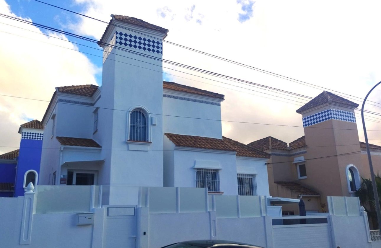 Resale - Villa - San Miguel de Salinas - Las filipinas