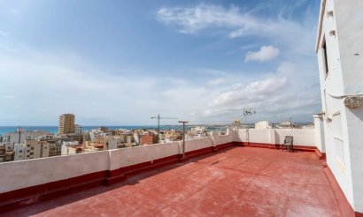 Resale - Apartment / flat - Torrevieja - Playa Del Cura