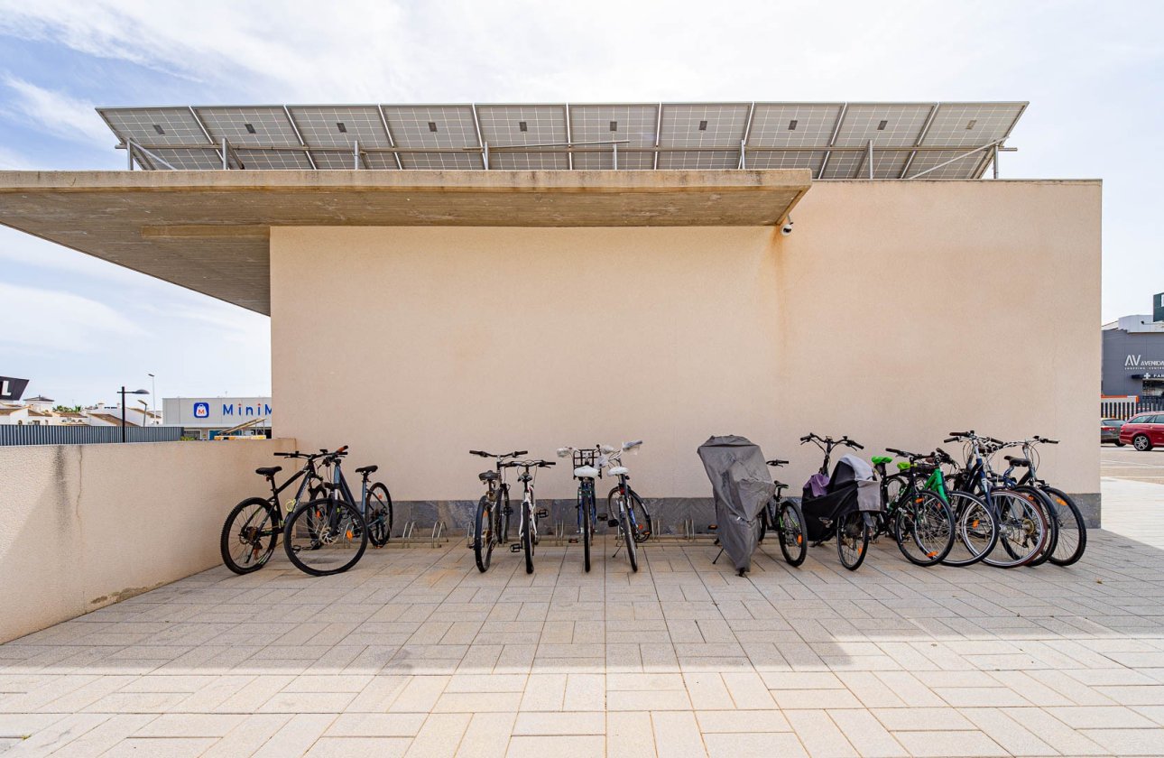 Reventa - Apartamento / piso - Orihuela Costa - Los Dolses