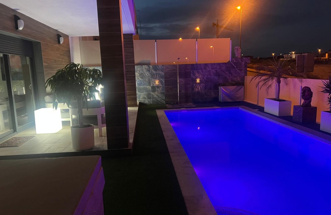 Resale - Villa - Orihuela - Entre Naranjos Vistabella Golf