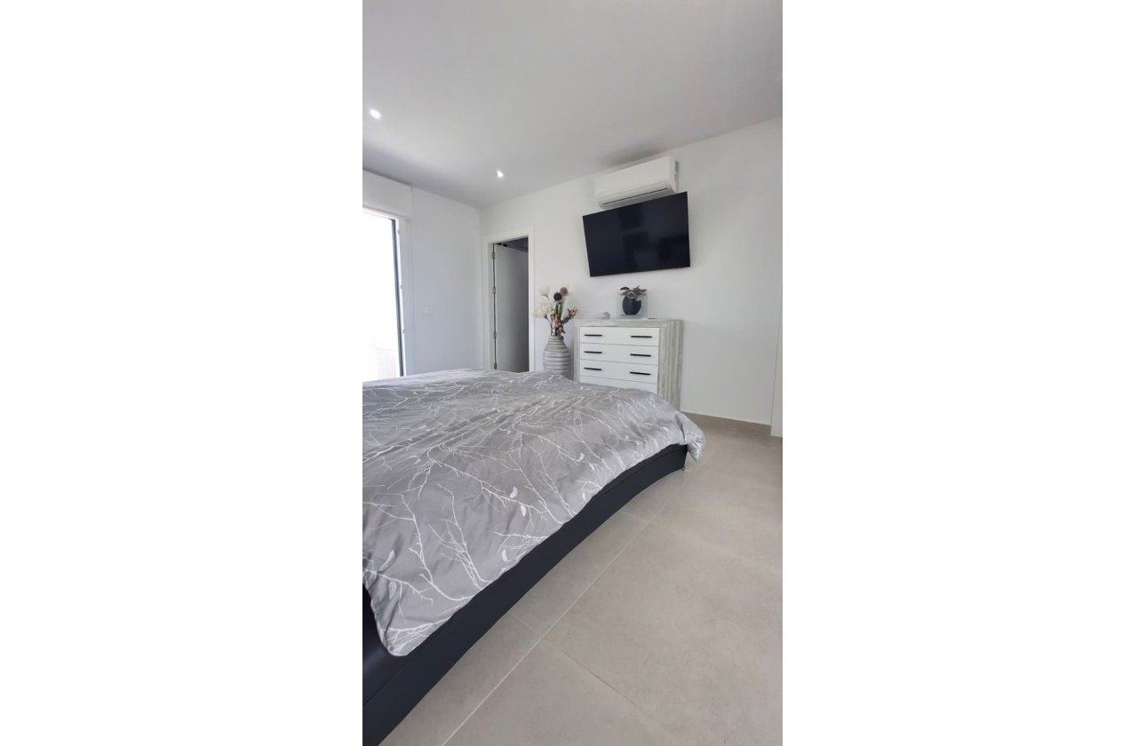 Resale - Villa - Orihuela - Entre Naranjos Vistabella Golf
