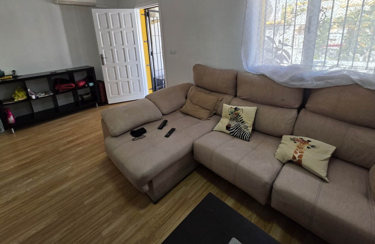 Resale - Townhouse - Torrevieja - La Siesta - El Salado -  Torreta