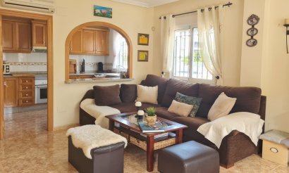 Resale - Villa - Orihuela Costa - Los Dolses