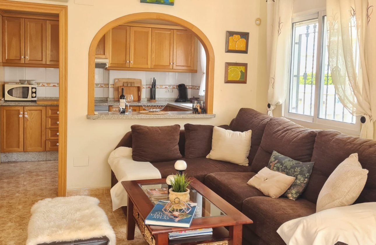 Resale - Villa - Orihuela Costa - Los Dolses