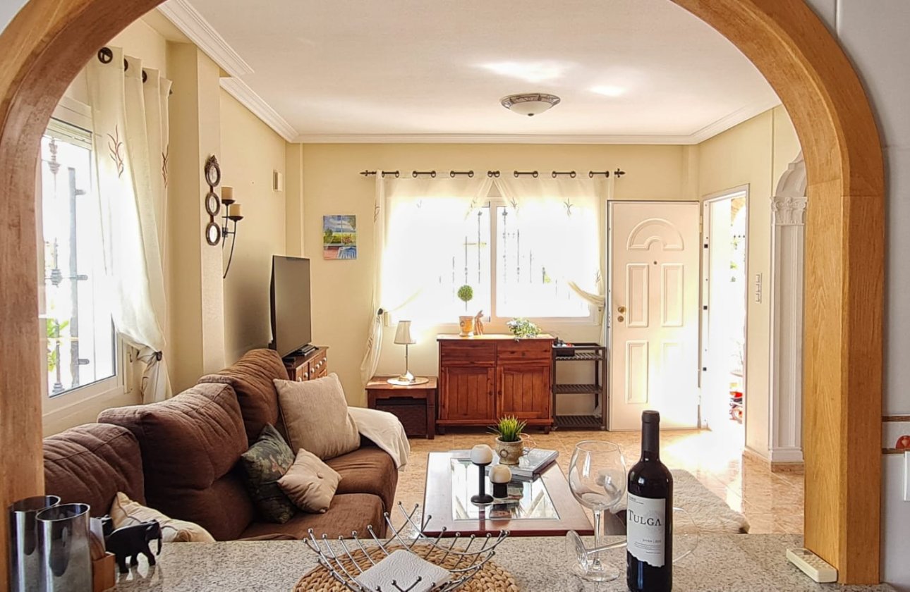 Resale - Villa - Orihuela Costa - Los Dolses