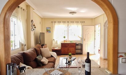 Resale - Villa - Orihuela Costa - Los Dolses
