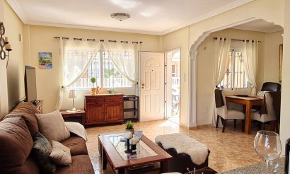Resale - Villa - Orihuela Costa - Los Dolses