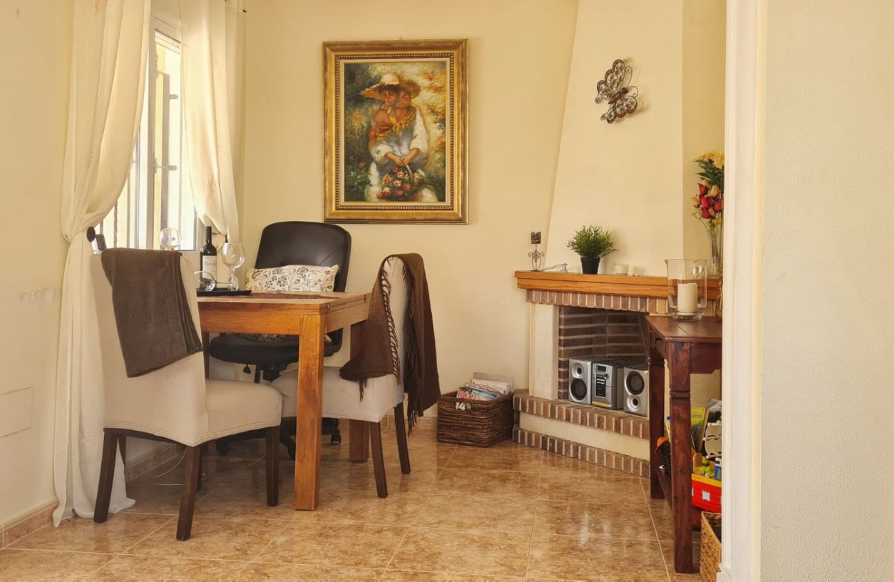 Resale - Villa - Orihuela Costa - Los Dolses