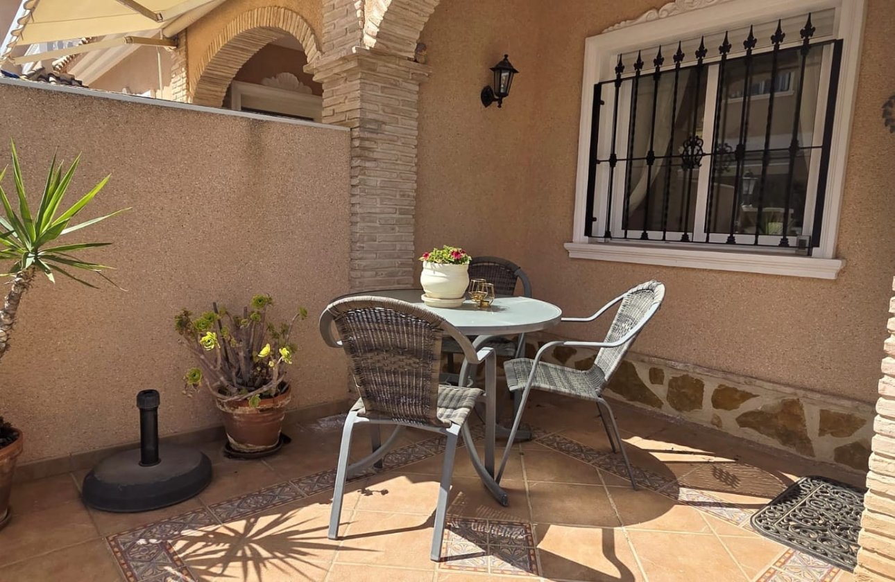 Resale - Villa - Orihuela Costa - Los Dolses
