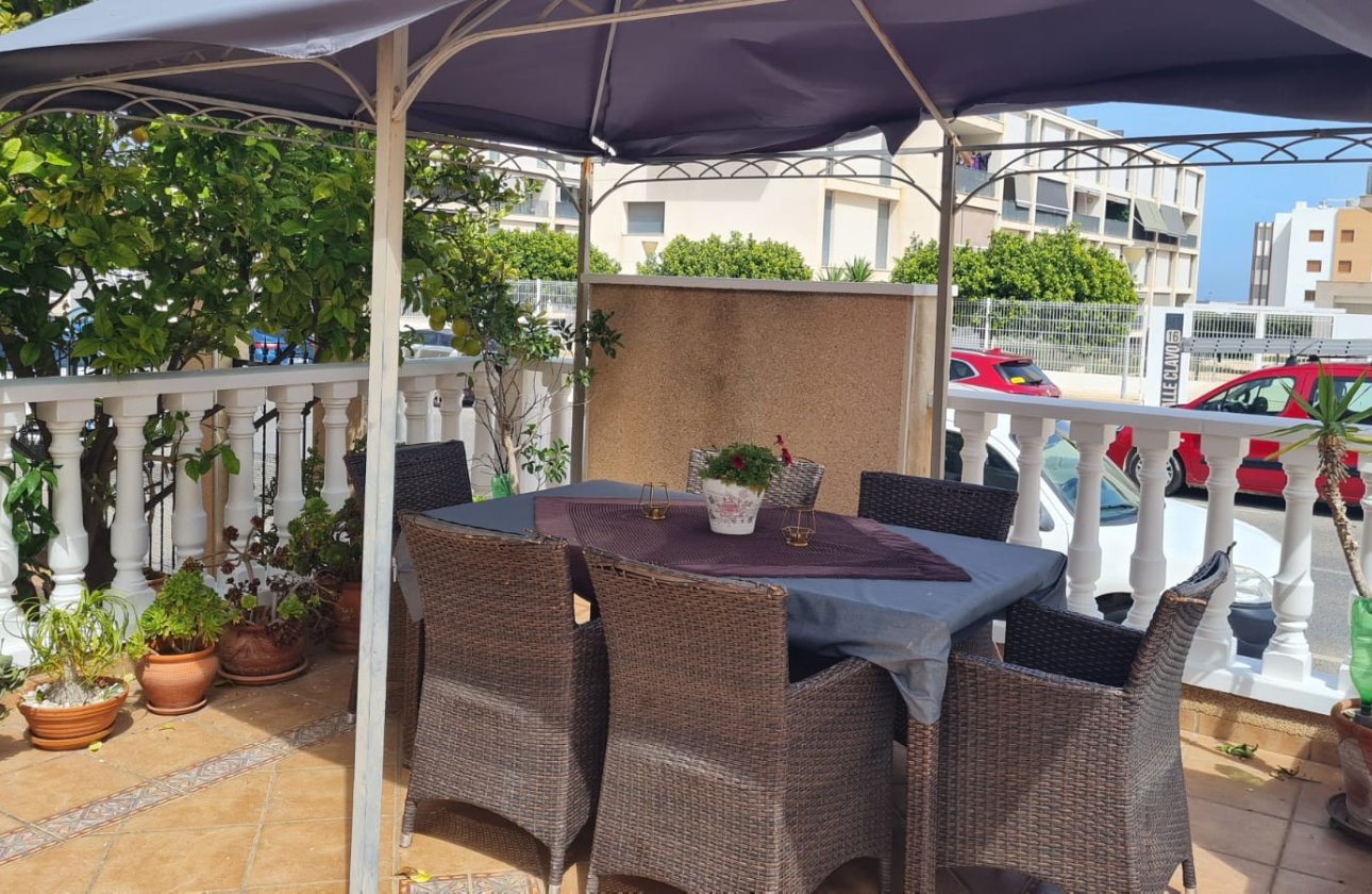 Resale - Villa - Orihuela Costa - Los Dolses