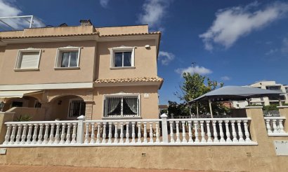 Resale - Villa - Orihuela Costa - Los Dolses