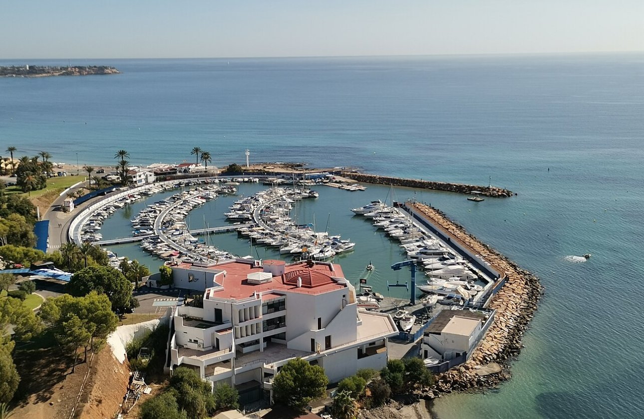 Resale - Villa - Orihuela Costa - Los Dolses
