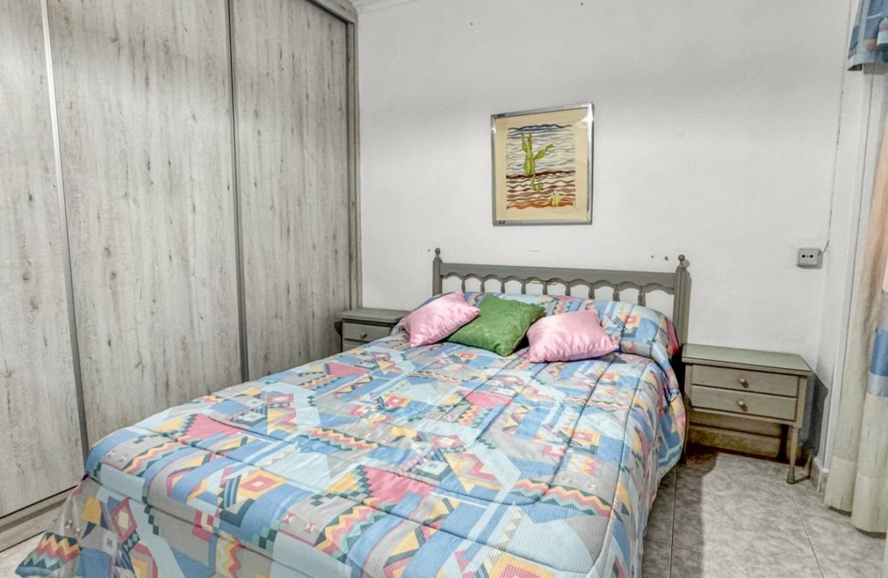 Resale - Apartment / flat - Torrevieja - Playa de los Locos