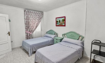 Resale - Apartment / flat - Torrevieja - Playa de los Locos