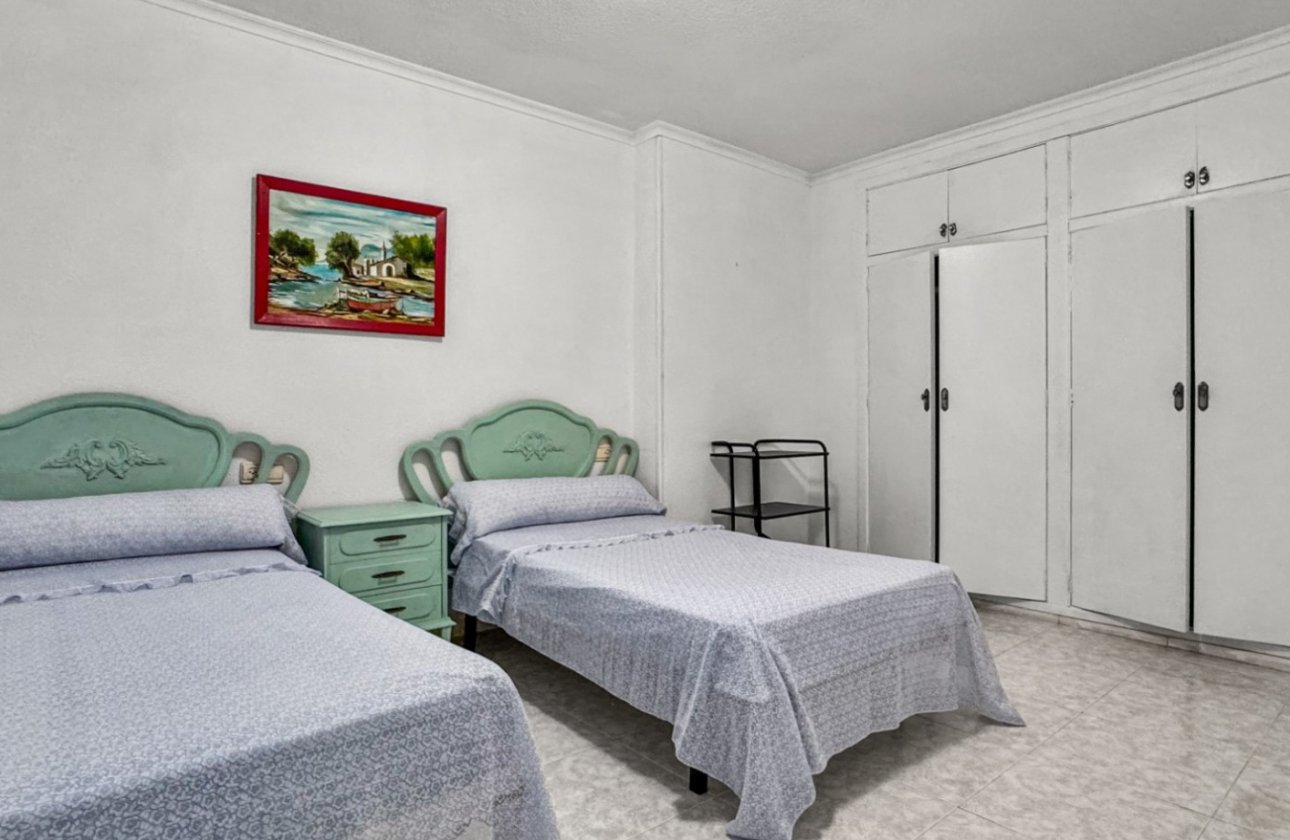 Resale - Apartment / flat - Torrevieja - Playa de los Locos