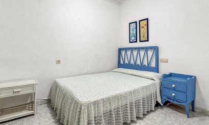 Resale - Apartment / flat - Torrevieja - Playa de los Locos