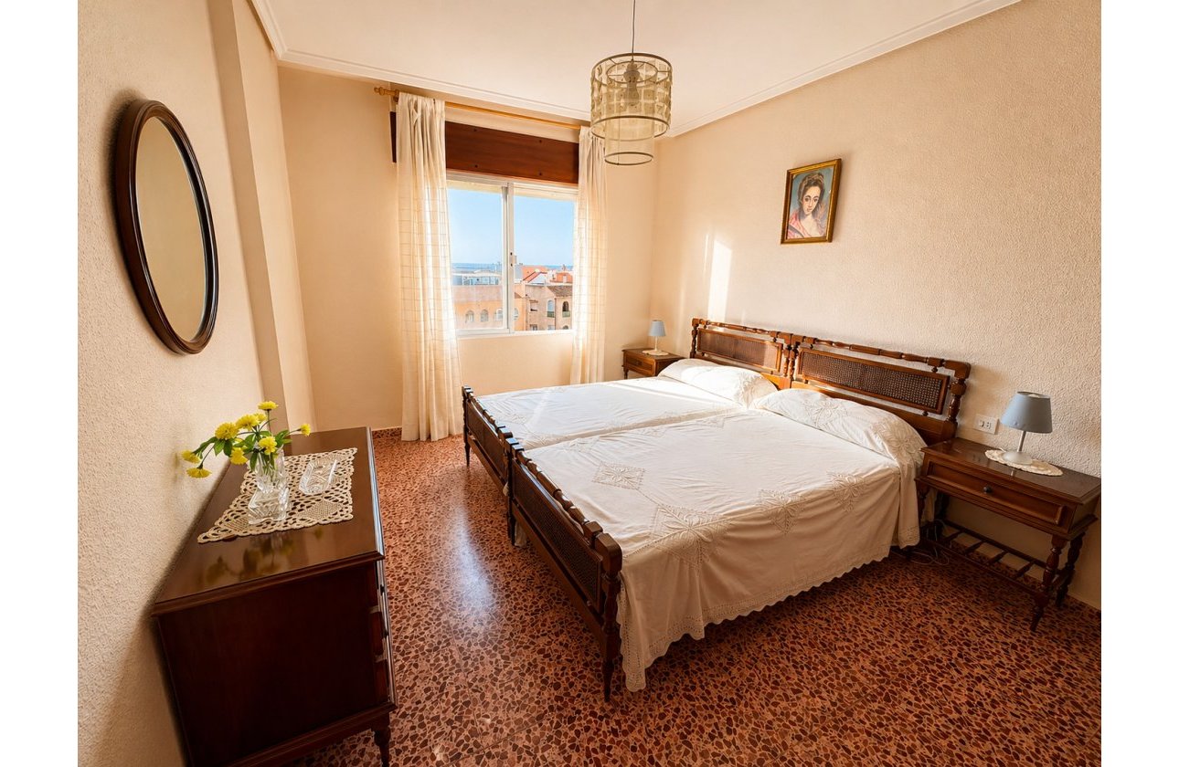 Resale - Apartment / flat - Torrevieja - La Mata