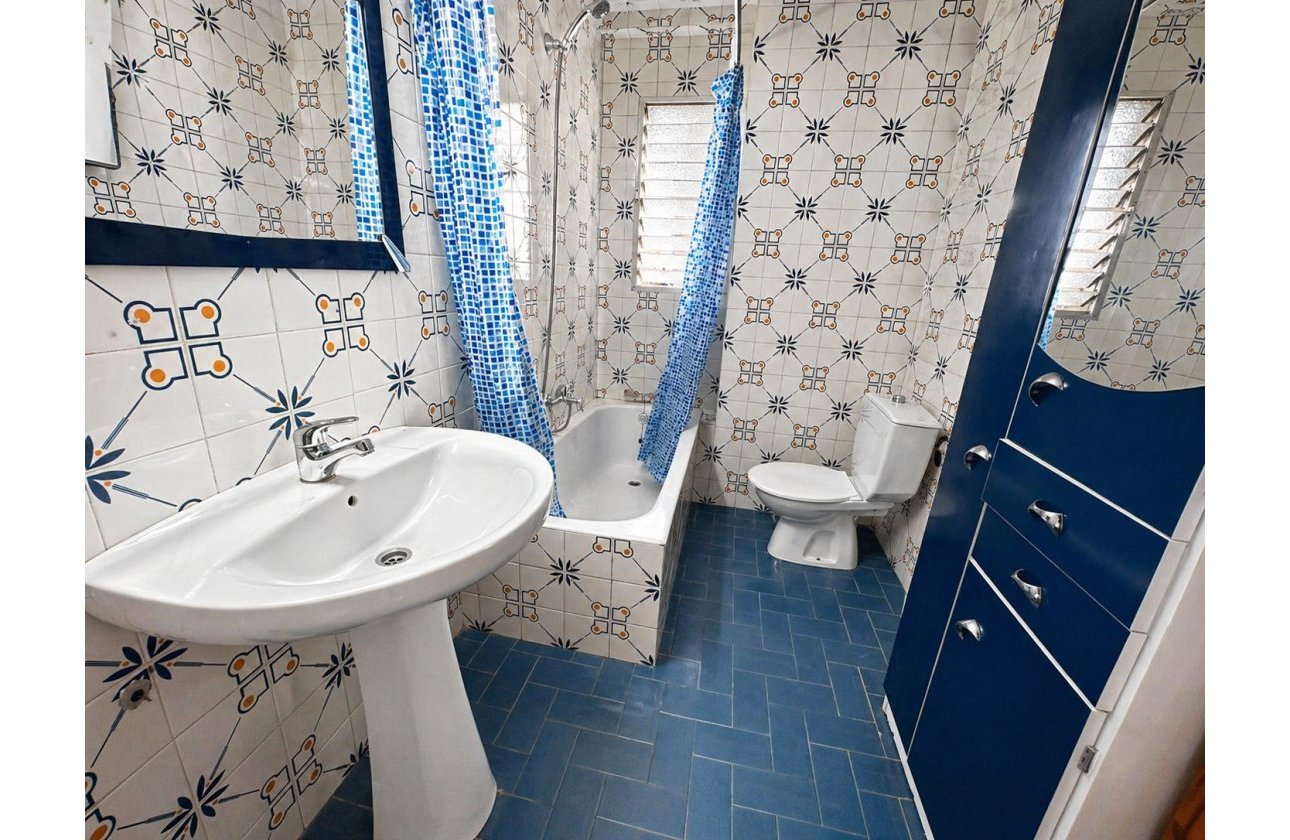 Resale - Apartment / flat - Torrevieja - La Mata