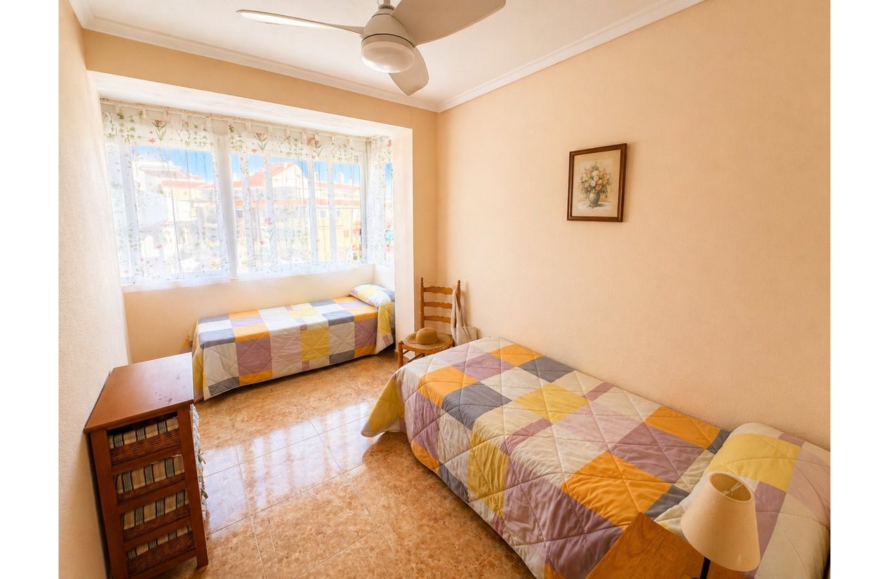 Resale - Apartment / flat - Torrevieja - La Mata